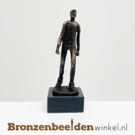 Beeldje "De wandelaar" BBW23bp47