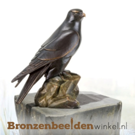 Bronzen tuinbeeld valk BBW37249