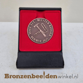 Penning laten maken voor klusser van het jaar