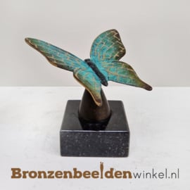 Vlinder beeldje op sokkel BBW1825os