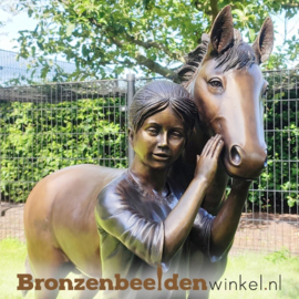 Bronzen tuinbeeld meisje met pony BBW870