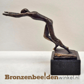 Beeldje zwemmer "De Duiker" BBW23pb51