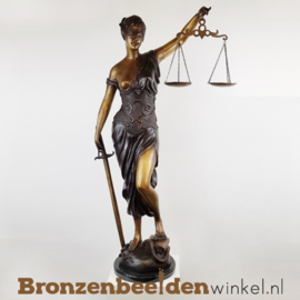 Groot Vrouwe Justitia beeld BBW57886