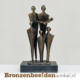 Familie beeld vader, moeder, 3 kinderen en 1 baby BBW006br20b