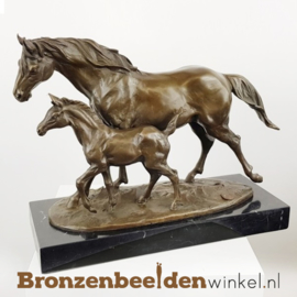 Beeld paard met veulen BBWBMbr68