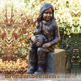 Meisje met teddy als tuinbeeld BBW1134-1