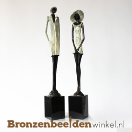 Vrouwenbeeldje "Stijlvolle jonge vrouw" BBW003br29