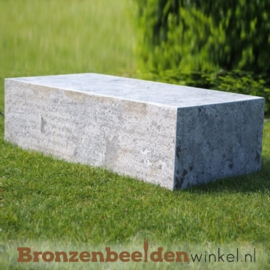 Liggende lezende jongedame als tuinbeeld BBW961