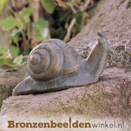 Beeld slak in brons BBW88043