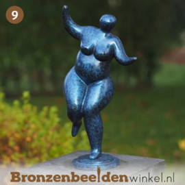 NR 9 | Cadeau vrouw 86 jaar ''Dikke dames beeld als tuinbeeld'' BBW2340br