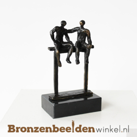 Beeldje "De helpende hand" BBW004br54