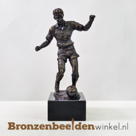 Sportbeeldje "De voetballer" BBW002br47