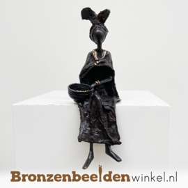 Zittend Afrikaanse vrouwenbeeld "Dore" 24cm BBWZT09GR