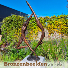 Beeld voor in de tuin "Duabus Mulieribus" BBW248524