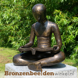 Figuratief tuinbeeld "De Lezer" BBW91246br