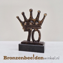 TOP cadeau 70e verjaardag "Kroonjaar 70" beeldje