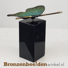 Vlinder beeldje op sokkel BBW1825os