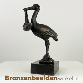 Beeldje ooievaar met baby BBW23bp07