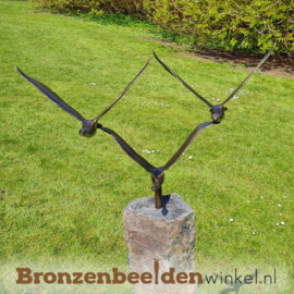 Abstracte tuinbeeld 3 ganzen op Basalt sokkel BBWF3GBS