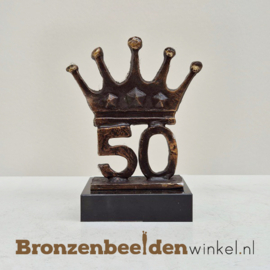 TOP cadeau 50e verjaardag "Kroonjaar 50" beeldje