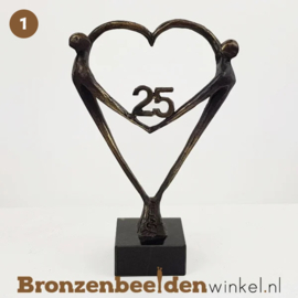 NR 1 | Bronzen beeld Amsterdam "Het Hart" met aantal huwelijksjaren