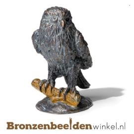 Bronzen beeld uil op tak BBW77040