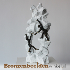 Broer zus beeld "De helpende hand" WIT BBW005br14