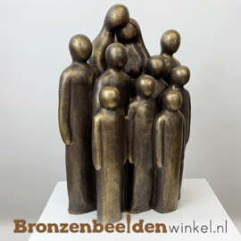 Beeld "Vader en moeder met 8 grote kinderen" BBW064br08