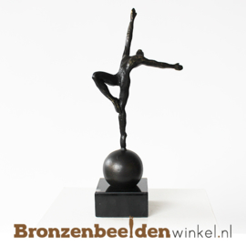 Kunst beeldje "Elegantie" BBW003br91