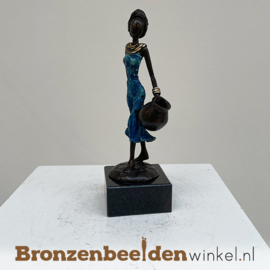 Verjaardagscadeautje  "Afrikaanse vrouw Raziya" 16 cm BBWST19KL15