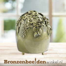 Urn in brons met bloemen BBW0468wd