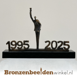 TOP 30 jaar bestaan bedrijf cadeau "Glas heffen met jaartallen" BBW003br86JT30 1995-2025