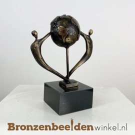 Zakelijk beeldje "Wereldwijd verbonden" BBW007br29