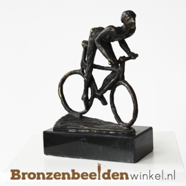 Beeldje "Wielrenner op racefiets" BBW005br64