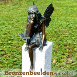 Tuinbeeld fee met vlinder BBWR89054