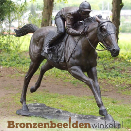 NR 7 | Bronzen paard ''Jockey op renpaard BBW47198