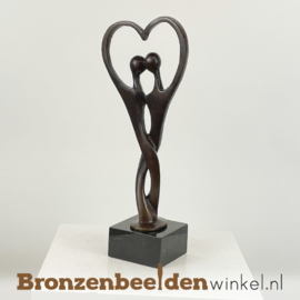 Afrikaans sculptuur "Houden van elkaar" BBW00br01