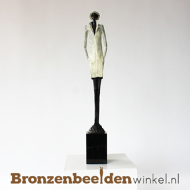 Sculptuur "Stijlvolle jonge man" BBW003br30