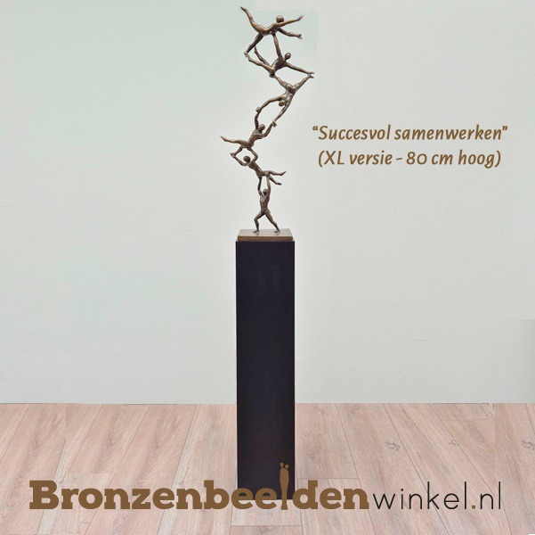 Zakelijk geschenk "Succesvol Samenwerken" XL versie op sokkel
