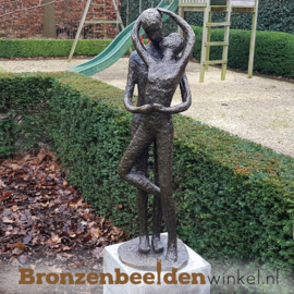 Bronzen liefdesbeeld tuin BBW1616br