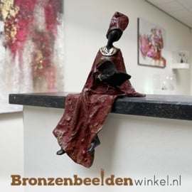 Zittend Afrikaanse vrouwenbeeld "Esi" 24cm BBWZT11GR