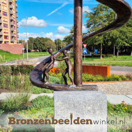 ROTONDE KUNST BEELD "POSITIEVE SPIRAAL" IN OPDRACHT VBO ACCOUNTANCY
