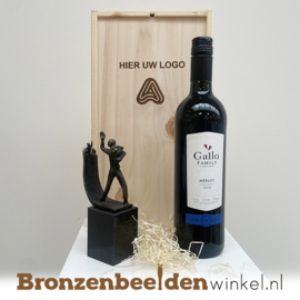 Geschenkkist met beeldje "Uitzwaaien" en drank BBW001br35GK