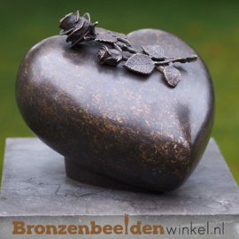 Bronzen urn "Hart met roos" BBW0568br