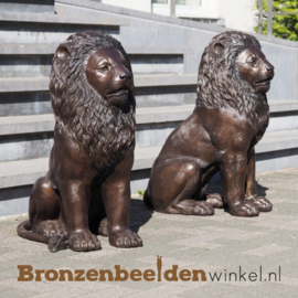 Tuinbeeld zittende leeuwen BBW1519