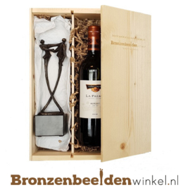 Jubileumgeschenk - kist met beeldje en wijn naar keuze