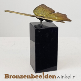 Vlinder beeldje op sokkel BBW1824os