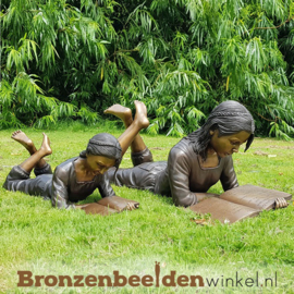 Bronzen "Lezende Zusjes" beelden BBW1224-840