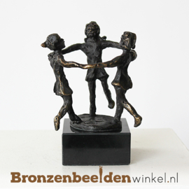 Beeldje "Spelende kinderen" BBW005br75