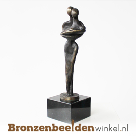 Beeldje gezin 3 personen "Het jonge gezin" BBW006br66